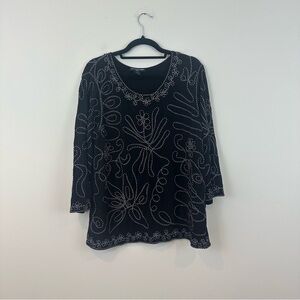 Saint Tropez West Top Women's 2X Black Embroidered Floral Crew Neck Pullover